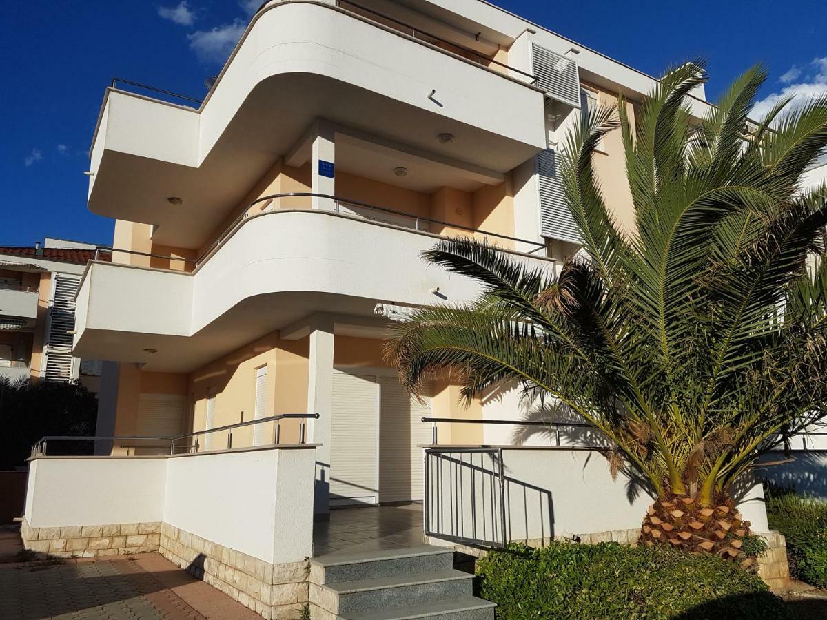 Apartment Novalja 4+2 Экстерьер фото